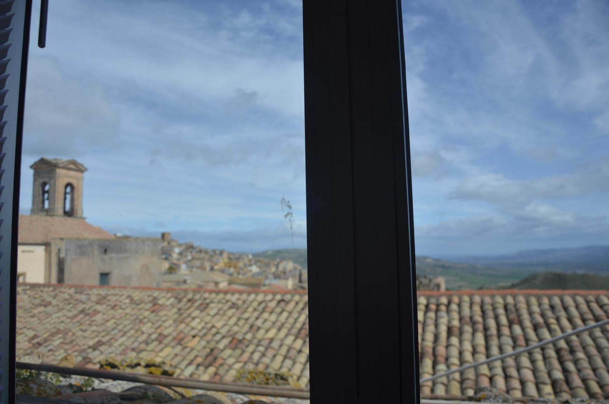 I Colori Della Sicilia Noblesse Appartement Caltagirone Buitenkant foto